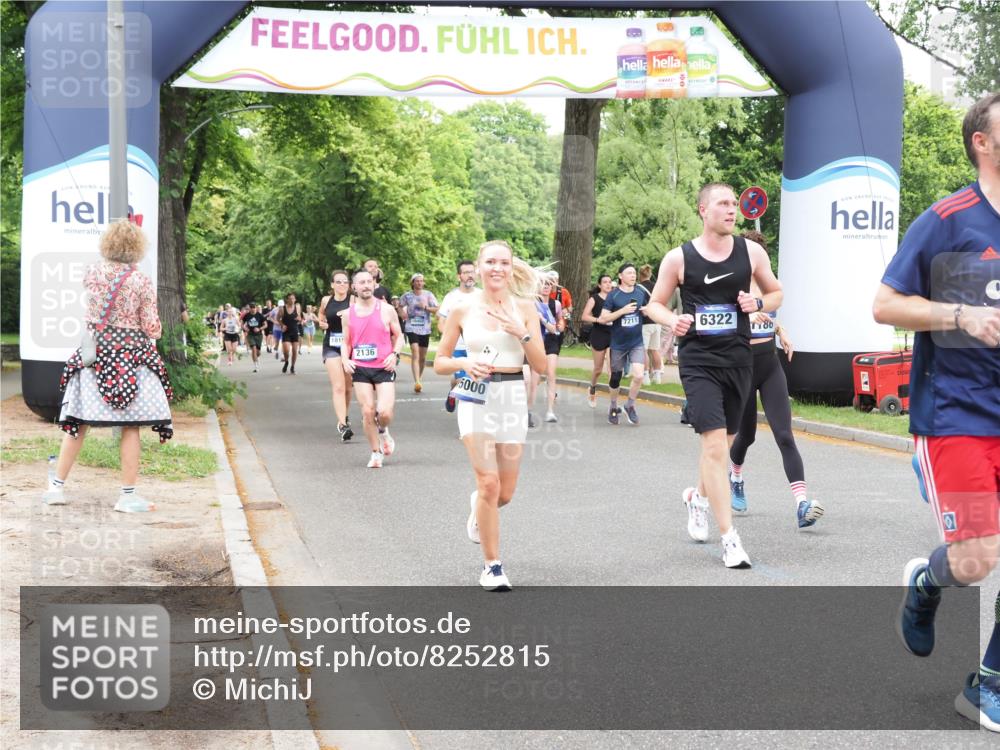 29.06.2025 - hella hamburg halbmarathon MichiJ http://msf.ph/oto/8252815 29.06.2025 10:52:14 Zwischen KM18-KM19 1186, 1229, 2136, 2490, 4307, 5073, 6322, 6706, 7907, 9339, 9477, 12426, 14642, 15000, 16063, 16344, 17434, 18128, 18199, 18525, 19173 meine-sportfotos.de