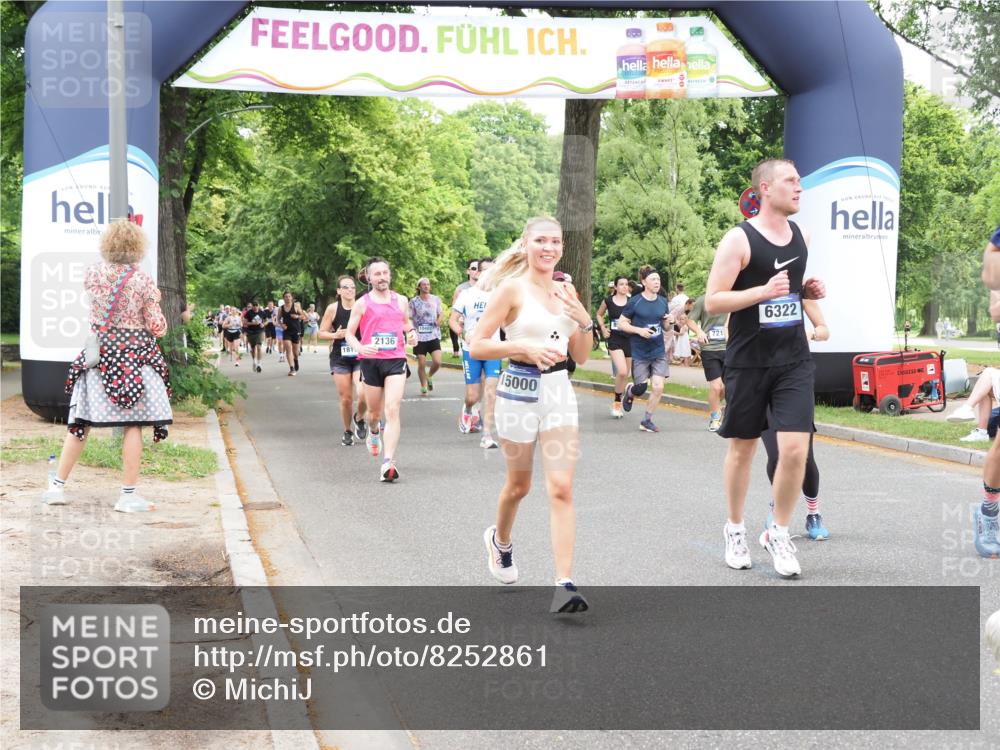 29.06.2025 - hella hamburg halbmarathon MichiJ http://msf.ph/oto/8252861 29.06.2025 10:52:15 Zwischen KM18-KM19 1186, 1229, 2136, 2490, 4307, 5073, 6322, 6706, 7210, 7211, 7907, 8960, 9477, 12426, 14642, 15000, 16063, 17434, 18128, 18199, 19173 meine-sportfotos.de