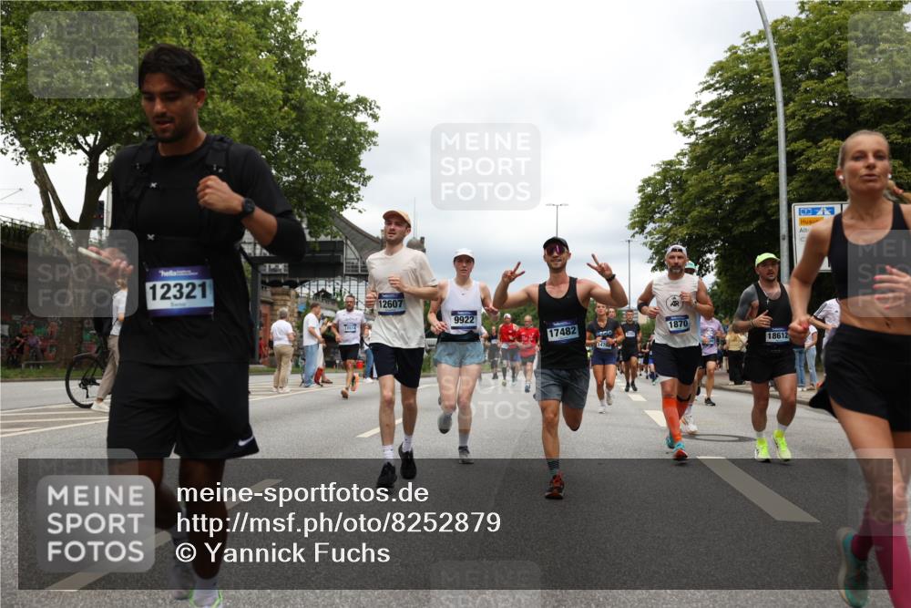 29.06.2025 - hella hamburg halbmarathon Yannick Fuchs http://msf.ph/oto/8252879 29.06.2025 10:48:02 20KM 1267, 1422, 1442, 1502, 1549, 1870, 2058, 2432, 2518, 2630, 3096, 3103, 3310, 3819, 3898, 4299, 5020, 5259, 6260, 6294, 6374, 7129, 7395, 7478, 7973, 8223, 8285, 8394, 9032, 9380, 9791, 9922, 10040, 11009, 11068, 11430, 11789, 11844, 12213, 12321, 12607, 12632, 13033, 13147, 13397, 13794, 13803, 13912, 14026, 14239, 14702, 15146, 15856, 16623, 16750, 16780, 17482, 17765, 18308, 18450, 18514, 18612, 18759, 19067, 19177 meine-sportfotos.de