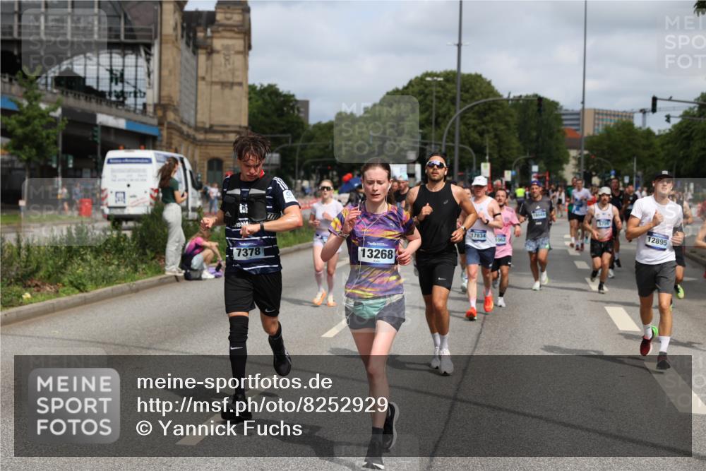 29.06.2025 - hella hamburg halbmarathon Yannick Fuchs http://msf.ph/oto/8252929 29.06.2025 10:35:37 20KM 1136, 1631, 1677, 2568, 2797, 3618, 4205, 4303, 4380, 4634, 4871, 4889, 4893, 5007, 5014, 5026, 5410, 5709, 6429, 6683, 6771, 6901, 7378, 7774, 7796, 8074, 8122, 8966, 9358, 9547, 9640, 9659, 9711, 9755, 9885, 9979, 10375, 10783, 10978, 11062, 11765, 11922, 11959, 12292, 12385, 12895, 13268, 13457, 14555, 14661, 14820, 15164, 15247, 15351, 16201, 16249, 16347, 16599, 16816, 17100, 17720, 17834, 17971, 18045, 18049, 18399, 18412, 18573 meine-sportfotos.de