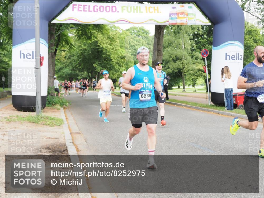 29.06.2025 - hella hamburg halbmarathon MichiJ http://msf.ph/oto/8252975 29.06.2025 10:29:03 Zwischen KM18-KM19 1603, 3332, 4843, 5409, 5916, 6080, 7080, 8465, 8467, 8629, 11731, 14092, 14924, 15424, 15813, 16761, 17214 meine-sportfotos.de