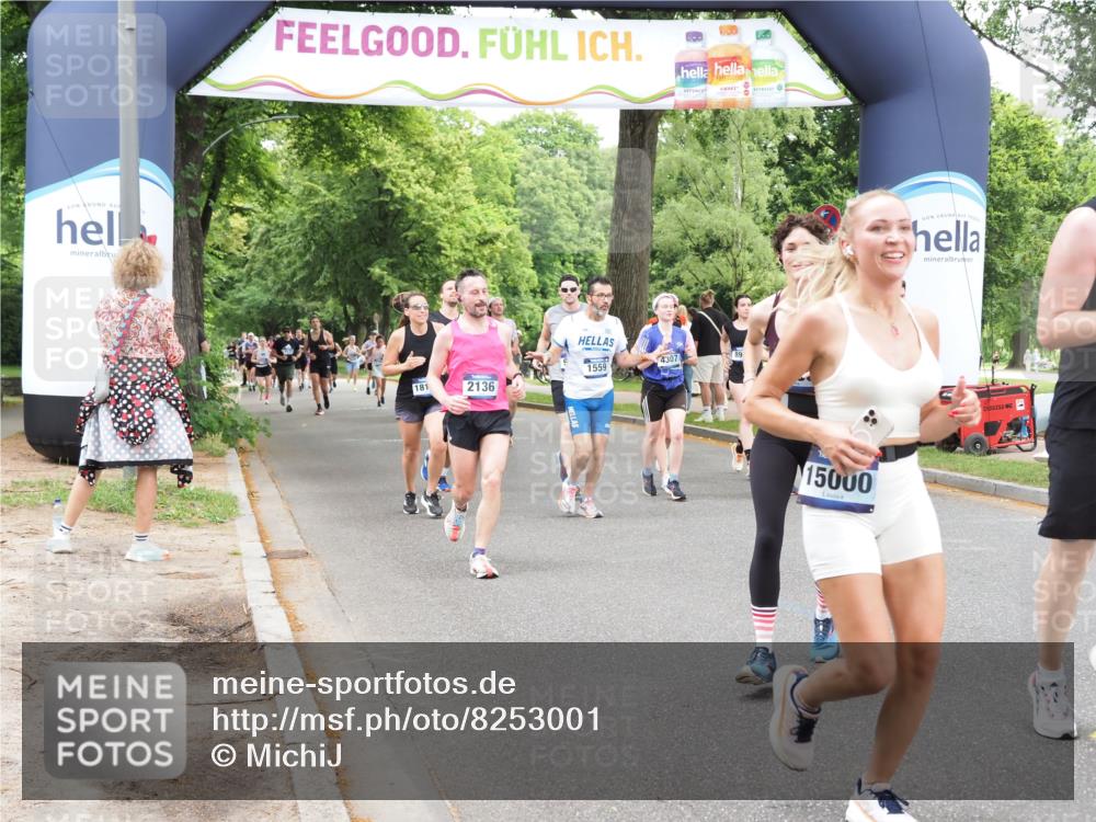 29.06.2025 - hella hamburg halbmarathon MichiJ http://msf.ph/oto/8253001 29.06.2025 10:52:15 Zwischen KM18-KM19 1186, 1229, 2136, 2490, 4307, 5073, 6322, 6706, 7210, 7211, 7907, 8960, 9477, 12426, 14642, 15000, 16063, 17434, 18128, 18199, 19173 meine-sportfotos.de