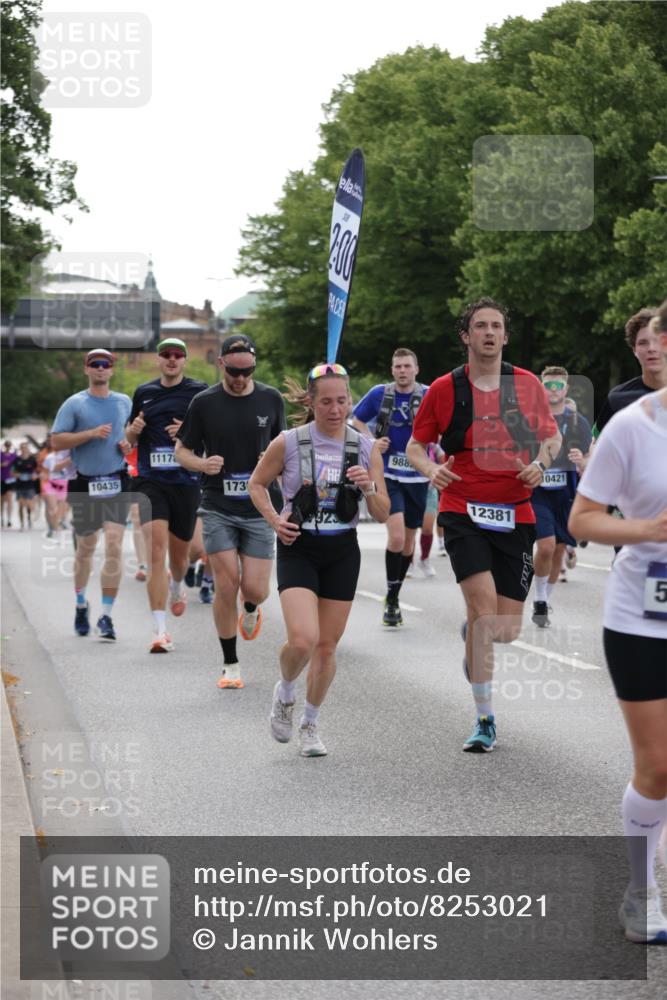 29.06.2025 - hella hamburg halbmarathon Jannik Wohlers http://msf.ph/oto/8253021 29.06.2025 10:31:14 Lombardsbrücke 1235, 1373, 1844, 1879, 2831, 2832, 3396, 3397, 3424, 3571, 3681, 4953, 5165, 5965, 6160, 6546, 6573, 6640, 7334, 7772, 8304, 8620, 8806, 9078, 9104, 9183, 9478, 9812, 9882, 9883, 10240, 10421, 10435, 10586, 11178, 11587, 12381, 12758, 13724, 15024, 15102, 15222, 15575, 16310, 16541, 17043, 17362, 17404, 17517, 17706, 17989, 18433, 18507, 18613, 18629, 18672, 18943, 19068, 19233 meine-sportfotos.de