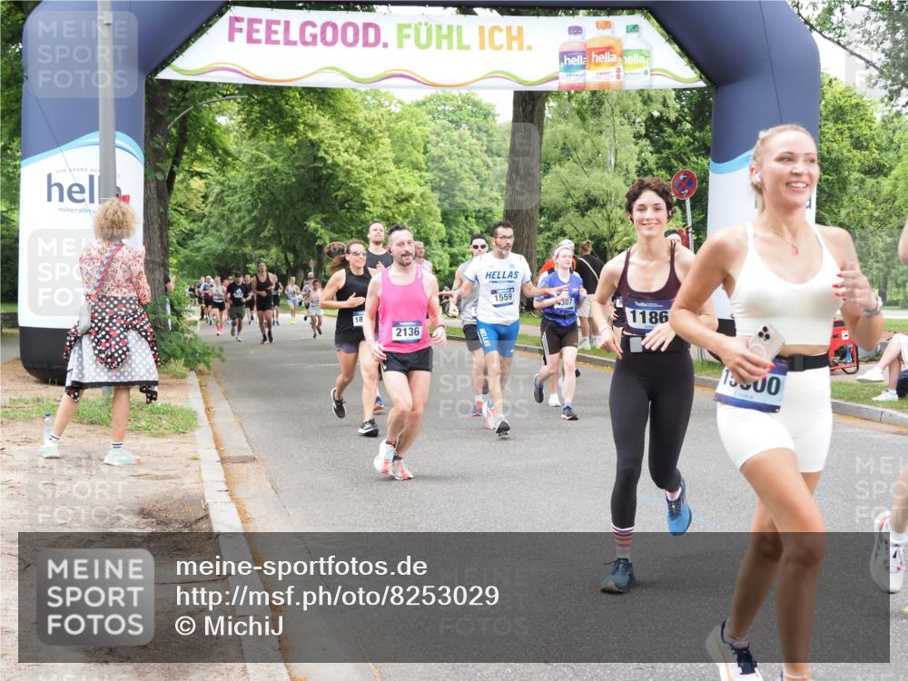 29.06.2025 - hella hamburg halbmarathon MichiJ http://msf.ph/oto/8253029 29.06.2025 10:52:16 Zwischen KM18-KM19 1186, 1229, 1559, 2136, 2490, 4307, 5073, 6322, 6706, 7210, 7211, 7888, 7907, 8960, 9477, 12426, 14642, 15000, 16063, 17434, 18199, 19173 meine-sportfotos.de