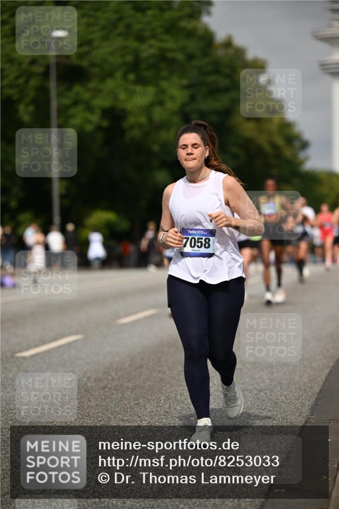 29.06.2025 - hella hamburg halbmarathon Dr. Thomas Lammeyer http://msf.ph/oto/8253033 29.06.2025 10:14:24 Kennedybrücke 1052, 1186, 1456, 1513, 4389, 7058, 7250, 8685, 9150, 9681, 9829, 9988 meine-sportfotos.de