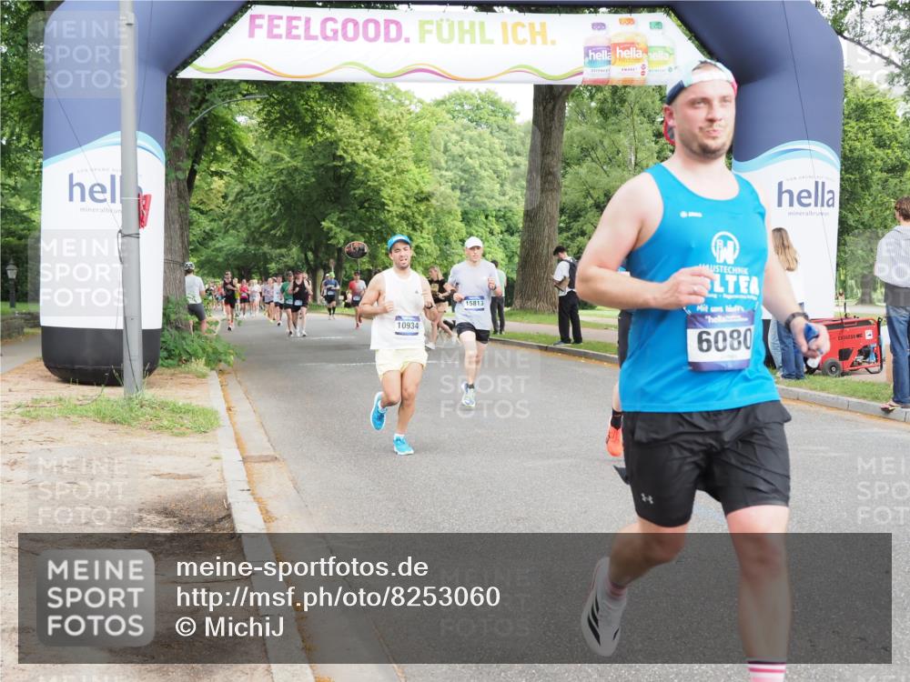 29.06.2025 - hella hamburg halbmarathon MichiJ http://msf.ph/oto/8253060 29.06.2025 10:29:04 Zwischen KM18-KM19 1603, 3332, 4843, 5409, 5916, 6080, 7080, 8465, 8467, 11731, 14092, 14924, 15424, 15813, 16761, 17214 meine-sportfotos.de