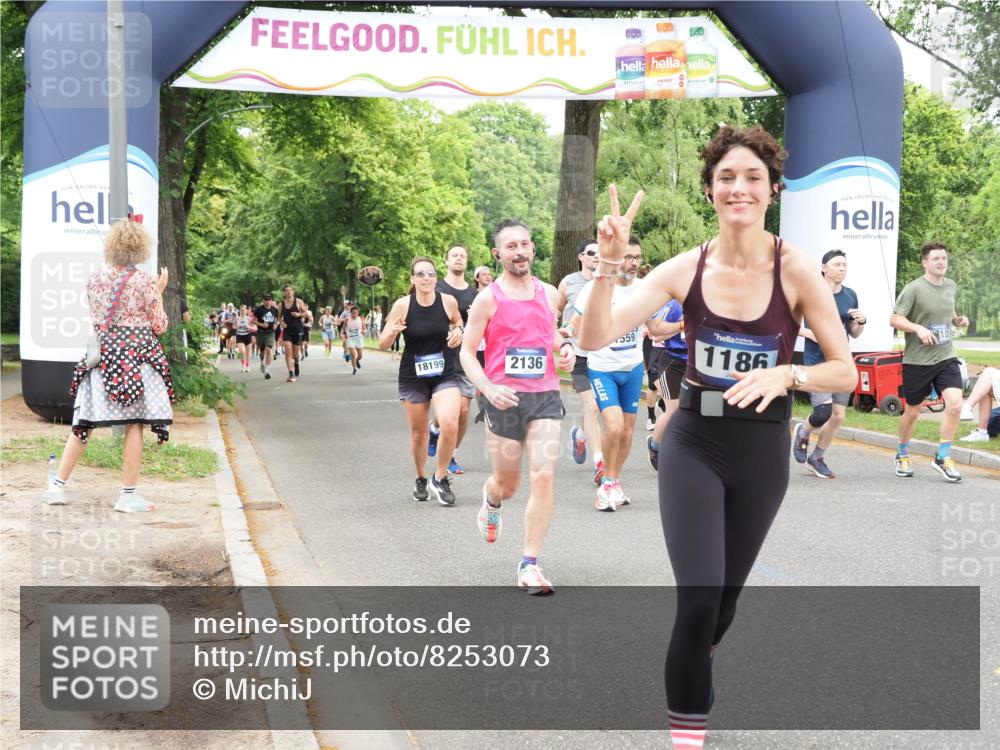 29.06.2025 - hella hamburg halbmarathon MichiJ http://msf.ph/oto/8253073 29.06.2025 10:52:16 Zwischen KM18-KM19 1186, 1229, 1559, 2136, 2490, 4307, 5073, 6322, 6706, 7210, 7211, 7888, 7907, 8960, 9477, 12426, 14642, 15000, 16063, 17434, 18199, 19173 meine-sportfotos.de