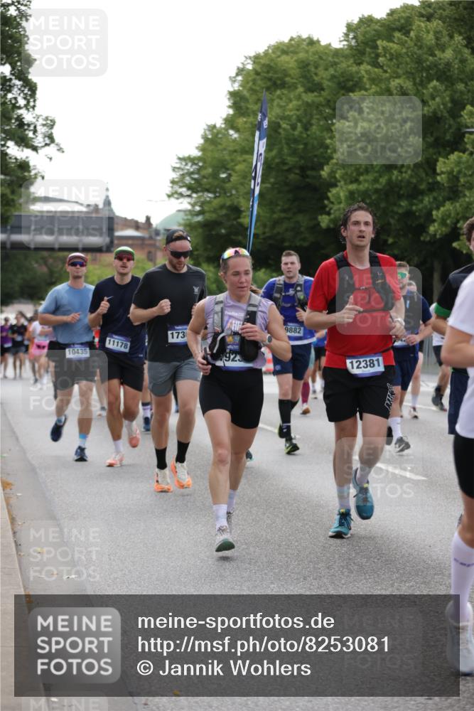 29.06.2025 - hella hamburg halbmarathon Jannik Wohlers http://msf.ph/oto/8253081 29.06.2025 10:31:15 Lombardsbrücke 1235, 1373, 1844, 1879, 2831, 2832, 3396, 3397, 3424, 3571, 3681, 4953, 5165, 5965, 6160, 6546, 6573, 6640, 7334, 7772, 8304, 8620, 8806, 9078, 9104, 9183, 9478, 9812, 9882, 9883, 10240, 10421, 10435, 10586, 11178, 11587, 12381, 12758, 13724, 14793, 15024, 15102, 15222, 15575, 16310, 16541, 17043, 17362, 17404, 17517, 17989, 18433, 18507, 18613, 18629, 18672, 18943, 19068, 19233 meine-sportfotos.de