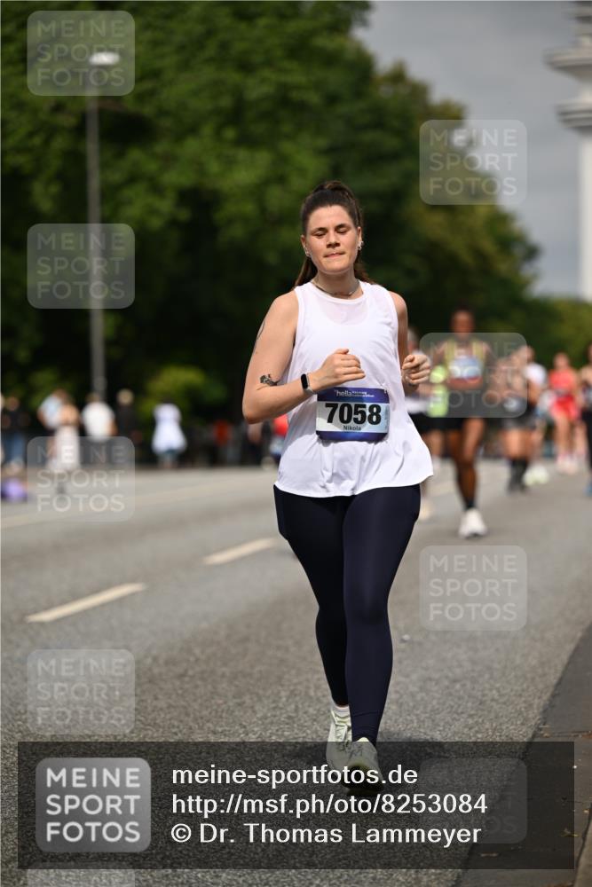 29.06.2025 - hella hamburg halbmarathon Dr. Thomas Lammeyer http://msf.ph/oto/8253084 29.06.2025 10:14:25 Kennedybrücke 1052, 1186, 1456, 4389, 7058, 7250, 8685, 9150, 9829, 9988 meine-sportfotos.de