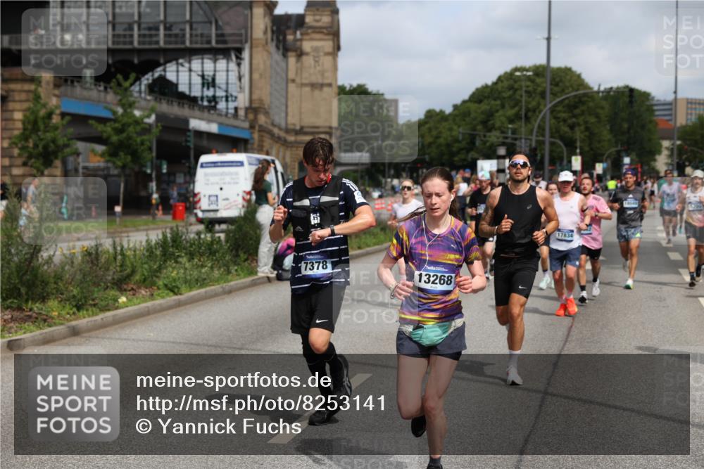 29.06.2025 - hella hamburg halbmarathon Yannick Fuchs http://msf.ph/oto/8253141 29.06.2025 10:35:37 20KM 1136, 1631, 1677, 2568, 2797, 3618, 4205, 4303, 4380, 4634, 4871, 4889, 4893, 5007, 5014, 5026, 5410, 5709, 6429, 6683, 6771, 6901, 7378, 7774, 7796, 8074, 8122, 8966, 9358, 9547, 9640, 9659, 9711, 9755, 9885, 9979, 10375, 10783, 10978, 11062, 11765, 11922, 11959, 12292, 12385, 12895, 13268, 13457, 14555, 14661, 14820, 15164, 15247, 15351, 16201, 16249, 16347, 16599, 16816, 17100, 17720, 17834, 17971, 18045, 18049, 18399, 18412, 18573 meine-sportfotos.de