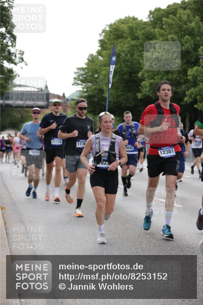 29.06.2025 - hella hamburg halbmarathon Jannik Wohlers http://msf.ph/oto/8253152 29.06.2025 10:31:15 Lombardsbrücke 1235, 1373, 1844, 1879, 2831, 2832, 3396, 3397, 3424, 3571, 3681, 4953, 5165, 5965, 6160, 6546, 6573, 6640, 7334, 7772, 8304, 8620, 8806, 9078, 9104, 9183, 9478, 9812, 9882, 9883, 10240, 10421, 10435, 10586, 11178, 11587, 12381, 12758, 13724, 14793, 15024, 15102, 15222, 15575, 16310, 16541, 17043, 17362, 17404, 17517, 17989, 18433, 18507, 18613, 18629, 18672, 18943, 19068, 19233 meine-sportfotos.de