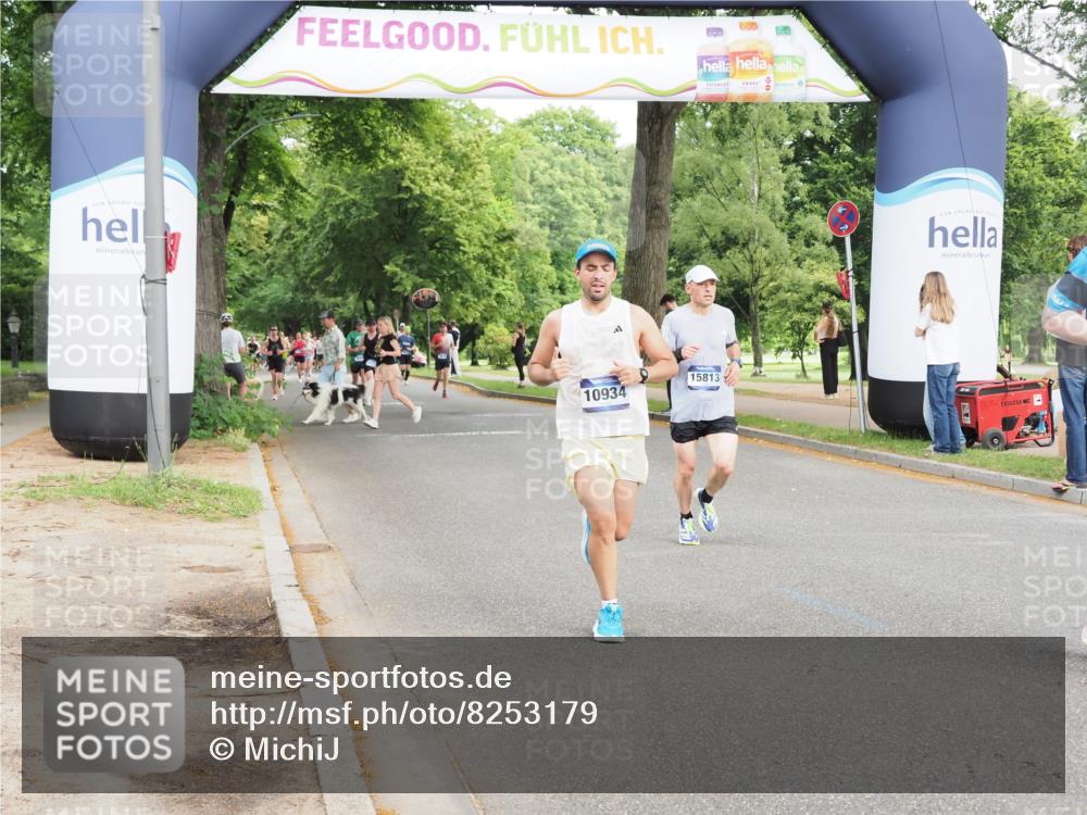 29.06.2025 - hella hamburg halbmarathon MichiJ http://msf.ph/oto/8253179 29.06.2025 10:29:05 Zwischen KM18-KM19 1603, 3332, 4843, 5409, 5916, 6080, 7080, 8465, 8467, 10934, 11731, 14092, 14924, 15424, 15813, 16761, 17214 meine-sportfotos.de
