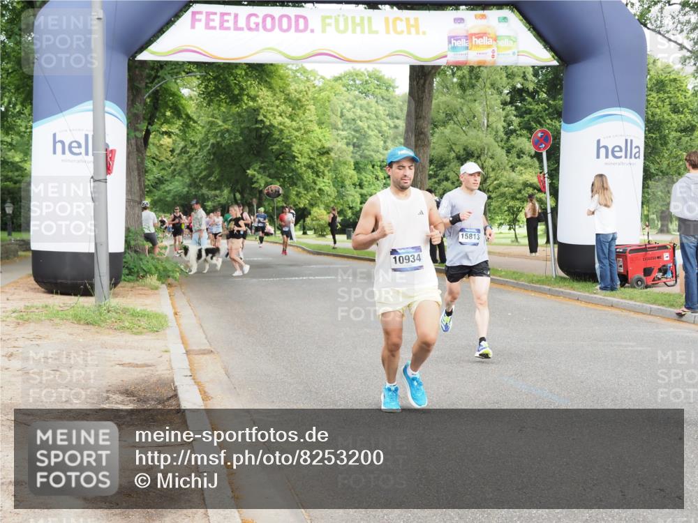 29.06.2025 - hella hamburg halbmarathon MichiJ http://msf.ph/oto/8253200 29.06.2025 10:29:05 Zwischen KM18-KM19 1603, 3332, 4843, 5409, 5916, 6080, 7080, 8465, 8467, 10934, 11731, 14092, 14924, 15424, 15813, 16761, 17214 meine-sportfotos.de