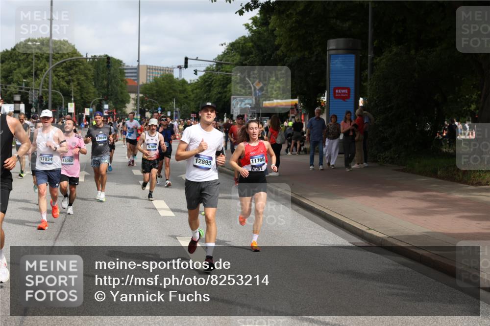 29.06.2025 - hella hamburg halbmarathon Yannick Fuchs http://msf.ph/oto/8253214 29.06.2025 10:35:38 20KM 1136, 1631, 1677, 2568, 2797, 3618, 4205, 4303, 4380, 4634, 4871, 4893, 5007, 5014, 5026, 5410, 5709, 6429, 6550, 6683, 6771, 6901, 7378, 7774, 7796, 8074, 8122, 8966, 9358, 9547, 9640, 9659, 9711, 9755, 9885, 10375, 10783, 10978, 11062, 11765, 11922, 12292, 12385, 12895, 13268, 13457, 14555, 14661, 15164, 15247, 15351, 16201, 16249, 16347, 16599, 16816, 17100, 17720, 17834, 17971, 18045, 18049, 18399, 18412, 18573 meine-sportfotos.de