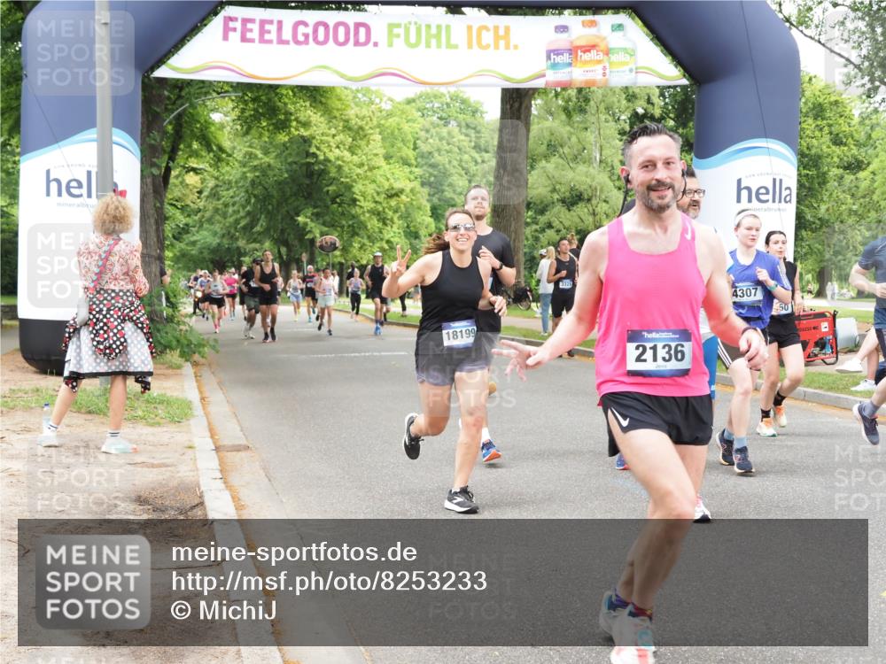 29.06.2025 - hella hamburg halbmarathon MichiJ http://msf.ph/oto/8253233 29.06.2025 10:52:17 Zwischen KM18-KM19 1186, 1229, 1559, 2136, 2490, 4307, 5073, 6322, 7210, 7211, 7888, 7907, 8894, 8960, 9477, 10402, 12426, 14642, 15000, 18199 meine-sportfotos.de