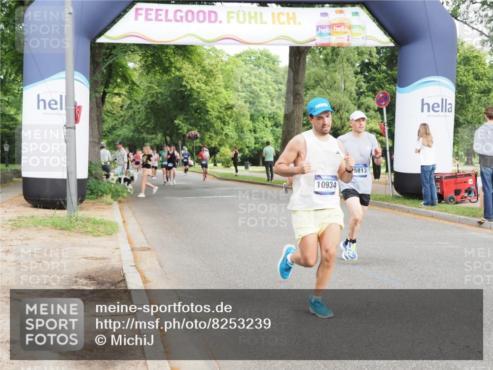 29.06.2025 - hella hamburg halbmarathon MichiJ http://msf.ph/oto/8253239 29.06.2025 10:29:05 Zwischen KM18-KM19 1603, 3332, 4843, 5409, 5916, 6080, 7080, 8465, 8467, 10934, 11731, 14092, 14924, 15424, 15813, 16761, 17214 meine-sportfotos.de