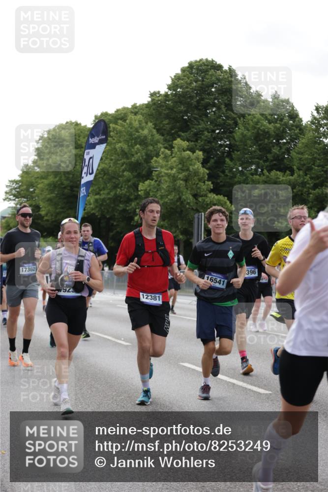 29.06.2025 - hella hamburg halbmarathon Jannik Wohlers http://msf.ph/oto/8253249 29.06.2025 10:31:15 Lombardsbrücke 1235, 1373, 1844, 1879, 2831, 2832, 3396, 3397, 3424, 3571, 3681, 4953, 5165, 5965, 6160, 6546, 6573, 6640, 7334, 7772, 8304, 8620, 8806, 9078, 9104, 9183, 9478, 9812, 9882, 9883, 10240, 10421, 10435, 10586, 11178, 11587, 12381, 12758, 13724, 14793, 15024, 15102, 15222, 15575, 16310, 16541, 17043, 17362, 17404, 17517, 17989, 18433, 18507, 18613, 18629, 18672, 18943, 19068, 19233 meine-sportfotos.de