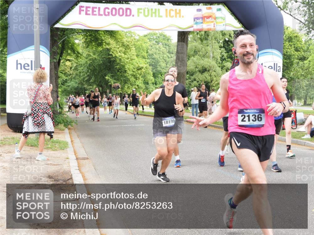 29.06.2025 - hella hamburg halbmarathon MichiJ http://msf.ph/oto/8253263 29.06.2025 10:52:17 Zwischen KM18-KM19 1186, 1229, 1559, 2136, 2490, 4307, 5073, 6322, 7210, 7211, 7888, 7907, 8894, 8960, 9477, 10402, 12426, 14642, 15000, 18199 meine-sportfotos.de