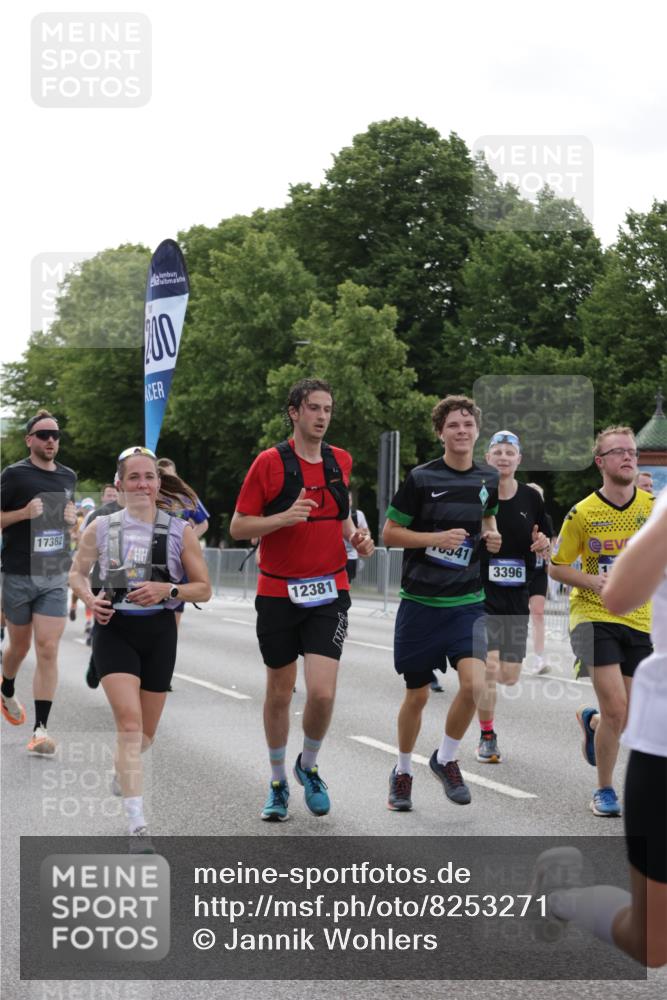 29.06.2025 - hella hamburg halbmarathon Jannik Wohlers http://msf.ph/oto/8253271 29.06.2025 10:31:15 Lombardsbrücke 1235, 1373, 1844, 1879, 2831, 2832, 3396, 3397, 3424, 3571, 3681, 4953, 5165, 5965, 6160, 6546, 6573, 6640, 7334, 7772, 8304, 8620, 8806, 9078, 9104, 9183, 9478, 9812, 9882, 9883, 10240, 10421, 10435, 10586, 11178, 11587, 12381, 12758, 13724, 14793, 15024, 15102, 15222, 15575, 16310, 16541, 17043, 17362, 17404, 17517, 17989, 18433, 18507, 18613, 18629, 18672, 18943, 19068, 19233 meine-sportfotos.de