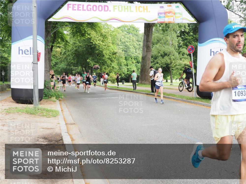 29.06.2025 - hella hamburg halbmarathon MichiJ http://msf.ph/oto/8253287 29.06.2025 10:29:06 Zwischen KM18-KM19 1603, 5409, 5916, 6080, 7080, 8467, 10934, 14092, 14924, 15424, 15813, 16761 meine-sportfotos.de