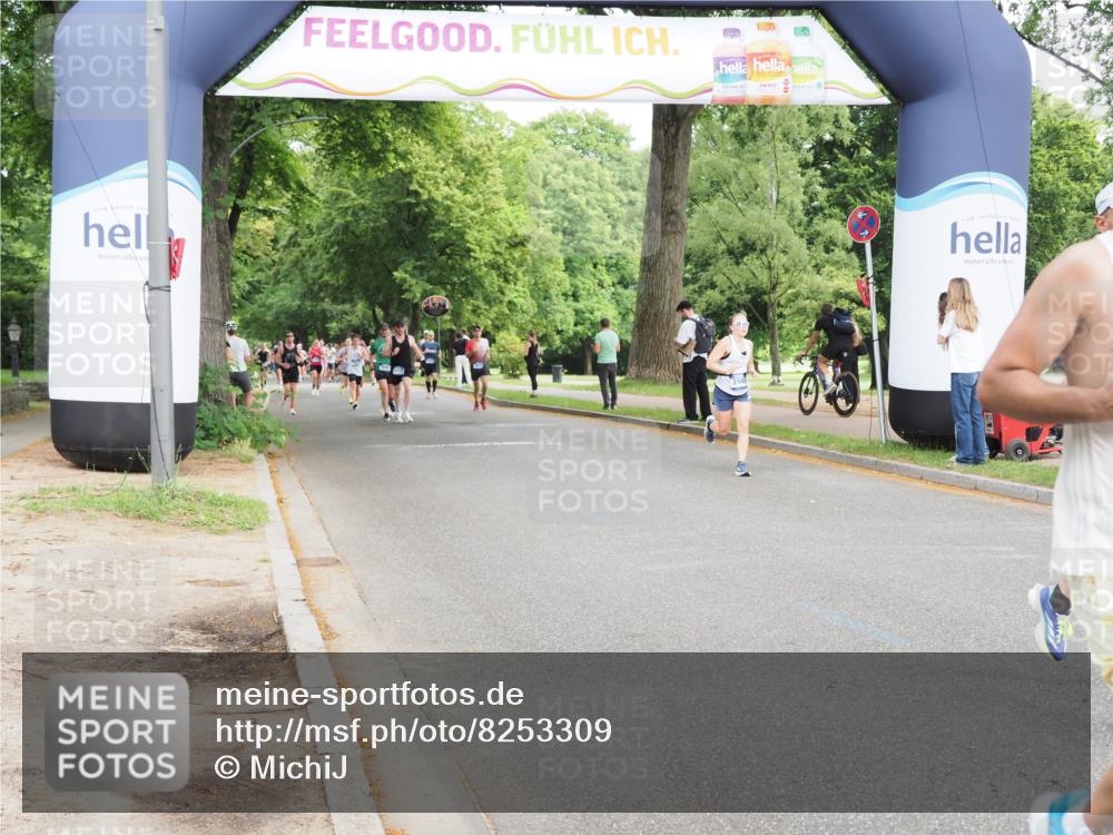 29.06.2025 - hella hamburg halbmarathon MichiJ http://msf.ph/oto/8253309 29.06.2025 10:29:06 Zwischen KM18-KM19 1603, 5409, 5916, 6080, 7080, 8467, 10934, 14092, 14924, 15424, 15813, 16761 meine-sportfotos.de