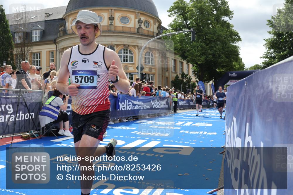 29.06.2025 - hella hamburg halbmarathon Strokosch-Dieckow http://msf.ph/oto/8253426 29.06.2025 10:41:11 Ziel 1136, 2568, 3332, 3618, 4205, 4380, 4871, 5387, 5709, 6901, 8122, 9659, 9711, 9815, 10375, 12434, 12895, 13268, 13876, 17834, 18045, 18049, 18764 meine-sportfotos.de