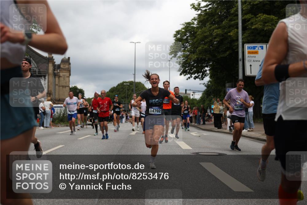 29.06.2025 - hella hamburg halbmarathon Yannick Fuchs http://msf.ph/oto/8253476 29.06.2025 10:48:04 20KM 1267, 1422, 1442, 1502, 1549, 1870, 2432, 2630, 3096, 3103, 3310, 3898, 4299, 5020, 5259, 6260, 6294, 6374, 7129, 7395, 7478, 7973, 8223, 8285, 8394, 9032, 9380, 9791, 9922, 10040, 11009, 11068, 11430, 11789, 12213, 12321, 12607, 13147, 13397, 13794, 13803, 13869, 13912, 14026, 14239, 14702, 15146, 15856, 16623, 16750, 16780, 17482, 17765, 18308, 18450, 18514, 18612, 18759, 19067, 19177 meine-sportfotos.de