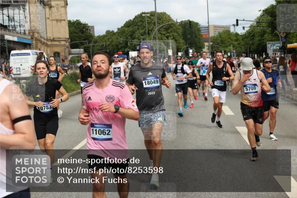 29.06.2025 - hella hamburg halbmarathon Yannick Fuchs http://msf.ph/oto/8253598 29.06.2025 10:35:41 20KM 1136, 1631, 2568, 2579, 2797, 3618, 4205, 4303, 4380, 4634, 4871, 4893, 5026, 5410, 5709, 6429, 6550, 6683, 6771, 6901, 7378, 7774, 7796, 8122, 9358, 9547, 9640, 9659, 9711, 9755, 9885, 10375, 10783, 11062, 11765, 11922, 12292, 12385, 12895, 13268, 13457, 14555, 14661, 15247, 15351, 16201, 16347, 16816, 17032, 17100, 17720, 17834, 17971, 18045, 18049, 18412, 18573 meine-sportfotos.de