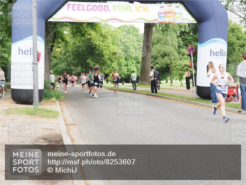 29.06.2025 - hella hamburg halbmarathon MichiJ http://msf.ph/oto/8253607 29.06.2025 10:29:08 Zwischen KM18-KM19 1603, 2949, 5916, 6080, 8467, 10934, 14924, 15424, 15813, 16761 meine-sportfotos.de