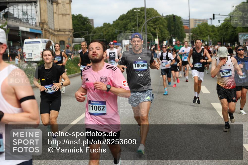 29.06.2025 - hella hamburg halbmarathon Yannick Fuchs http://msf.ph/oto/8253609 29.06.2025 10:35:41 20KM 1136, 1631, 2568, 2579, 2797, 3618, 4205, 4303, 4380, 4634, 4871, 4893, 5026, 5410, 5709, 6429, 6550, 6683, 6771, 6901, 7378, 7774, 7796, 8122, 9358, 9547, 9640, 9659, 9711, 9755, 9885, 10375, 10783, 11062, 11765, 11922, 12292, 12385, 12895, 13268, 13457, 14555, 14661, 15247, 15351, 16201, 16347, 16816, 17032, 17100, 17720, 17834, 17971, 18045, 18049, 18412, 18573 meine-sportfotos.de