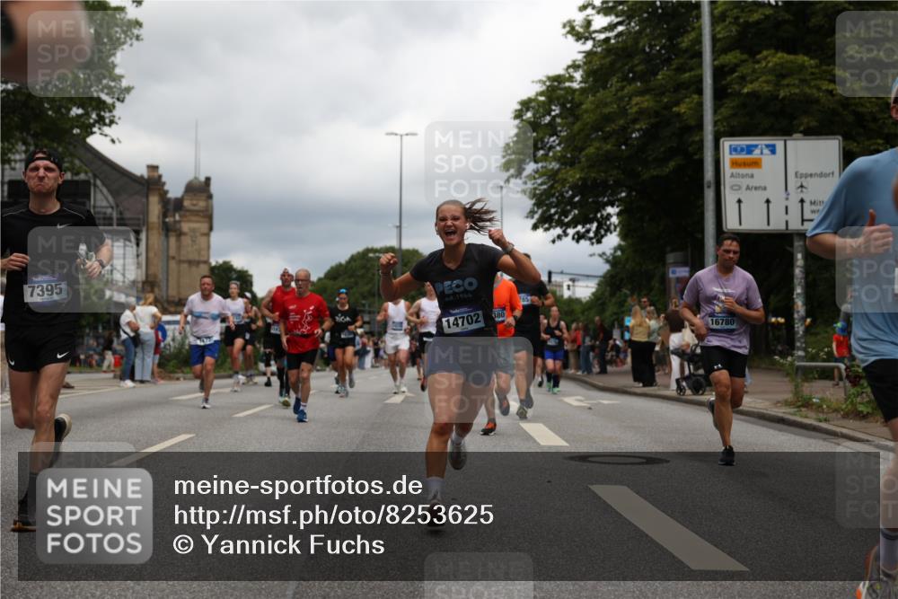 29.06.2025 - hella hamburg halbmarathon Yannick Fuchs http://msf.ph/oto/8253625 29.06.2025 10:48:04 20KM 1267, 1422, 1442, 1502, 1549, 1870, 2432, 2630, 3096, 3103, 3310, 3898, 4299, 5020, 5259, 6260, 6294, 6374, 7129, 7395, 7478, 7973, 8223, 8285, 8394, 9032, 9380, 9791, 9922, 10040, 11009, 11068, 11430, 11789, 12213, 12321, 12607, 13147, 13397, 13794, 13803, 13869, 13912, 14026, 14239, 14702, 15146, 15856, 16623, 16750, 16780, 17482, 17765, 18308, 18450, 18514, 18612, 18759, 19067, 19177 meine-sportfotos.de