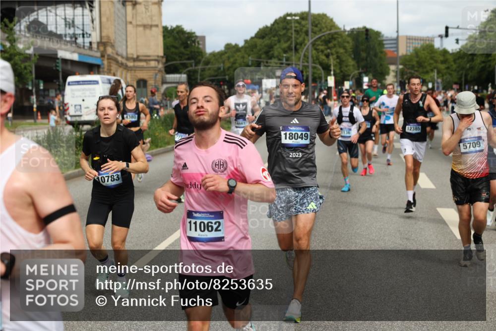 29.06.2025 - hella hamburg halbmarathon Yannick Fuchs http://msf.ph/oto/8253635 29.06.2025 10:35:41 20KM 1136, 1631, 2568, 2579, 2797, 3618, 4205, 4303, 4380, 4634, 4871, 4893, 5026, 5410, 5709, 6429, 6550, 6683, 6771, 6901, 7378, 7774, 7796, 8122, 9358, 9547, 9640, 9659, 9711, 9755, 9885, 10375, 10783, 11062, 11765, 11922, 12292, 12385, 12895, 13268, 13457, 14555, 14661, 15247, 15351, 16201, 16347, 16816, 17032, 17100, 17720, 17834, 17971, 18045, 18049, 18412, 18573 meine-sportfotos.de