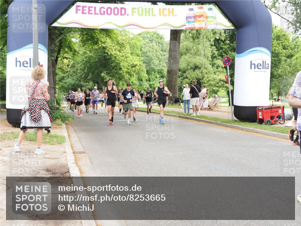 29.06.2025 - hella hamburg halbmarathon MichiJ http://msf.ph/oto/8253665 29.06.2025 10:52:20 Zwischen KM18-KM19 1559, 2136, 3328, 4307, 6322, 7210, 7211, 7888, 8894, 8960, 9477, 10402, 12426, 18199 meine-sportfotos.de