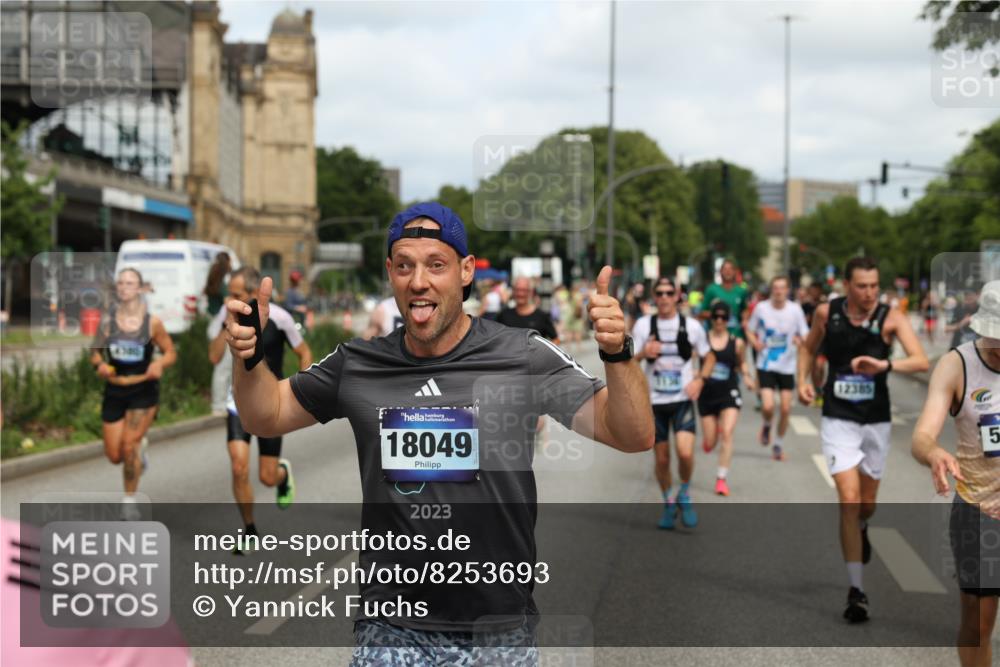 29.06.2025 - hella hamburg halbmarathon Yannick Fuchs http://msf.ph/oto/8253693 29.06.2025 10:35:42 20KM 1136, 1631, 2579, 2797, 3618, 4205, 4303, 4380, 4634, 4871, 4893, 5026, 5410, 5709, 6550, 6683, 6771, 6901, 7378, 7774, 7796, 8122, 9358, 9547, 9640, 9659, 9711, 9755, 9885, 10375, 10783, 11062, 11765, 11922, 12292, 12385, 12895, 13268, 13457, 14555, 14661, 15247, 15351, 16816, 17032, 17100, 17720, 17834, 17971, 18045, 18049, 18412, 18573 meine-sportfotos.de