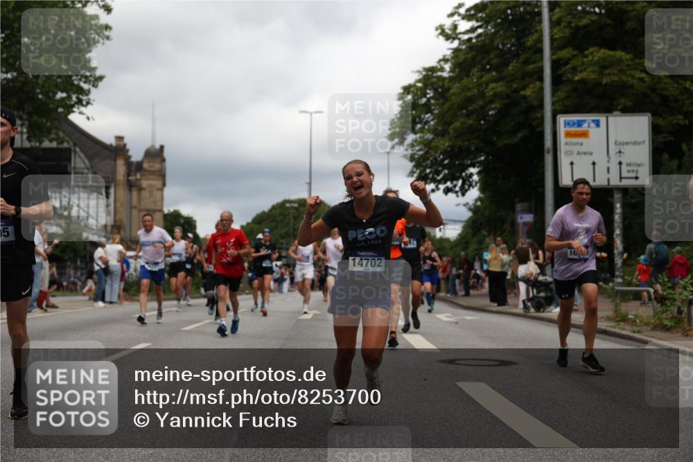 29.06.2025 - hella hamburg halbmarathon Yannick Fuchs http://msf.ph/oto/8253700 29.06.2025 10:48:04 20KM 1267, 1422, 1442, 1502, 1549, 1870, 2432, 2630, 3096, 3103, 3310, 3898, 4299, 5020, 5259, 6260, 6294, 6374, 7129, 7395, 7478, 7973, 8223, 8285, 8394, 9032, 9380, 9791, 9922, 10040, 11009, 11068, 11430, 11789, 12213, 12321, 12607, 13147, 13397, 13794, 13803, 13869, 13912, 14026, 14239, 14702, 15146, 15856, 16623, 16750, 16780, 17482, 17765, 18308, 18450, 18514, 18612, 18759, 19067, 19177 meine-sportfotos.de