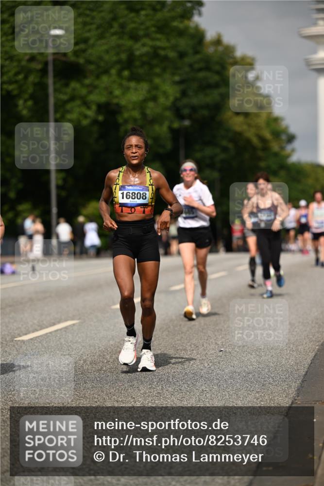 29.06.2025 - hella hamburg halbmarathon Dr. Thomas Lammeyer http://msf.ph/oto/8253746 29.06.2025 10:14:28 Kennedybrücke 1052, 1186, 1456, 4389, 7058, 8685, 9150, 9829, 9988 meine-sportfotos.de