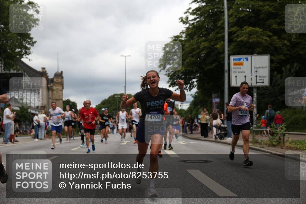 29.06.2025 - hella hamburg halbmarathon Yannick Fuchs http://msf.ph/oto/8253755 29.06.2025 10:48:04 20KM 1267, 1422, 1442, 1502, 1549, 1870, 2432, 2630, 3096, 3103, 3310, 3898, 4299, 5020, 5259, 6260, 6294, 6374, 7129, 7395, 7478, 7973, 8223, 8285, 8394, 9032, 9380, 9791, 9922, 10040, 11009, 11068, 11430, 11789, 12213, 12321, 12607, 13147, 13397, 13794, 13803, 13869, 13912, 14026, 14239, 14702, 15146, 15856, 16623, 16750, 16780, 17482, 17765, 18308, 18450, 18514, 18612, 18759, 19067, 19177 meine-sportfotos.de