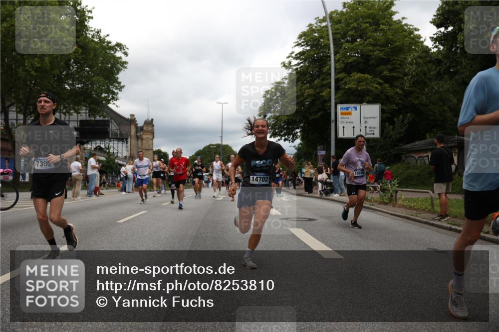 29.06.2025 - hella hamburg halbmarathon Yannick Fuchs http://msf.ph/oto/8253810 29.06.2025 10:48:04 20KM 1267, 1422, 1442, 1502, 1549, 1870, 2432, 2630, 3096, 3103, 3310, 3898, 4299, 5020, 5259, 6260, 6294, 6374, 7129, 7395, 7478, 7973, 8223, 8285, 8394, 9032, 9380, 9791, 9922, 10040, 11009, 11068, 11430, 11789, 12213, 12321, 12607, 13147, 13397, 13794, 13803, 13869, 13912, 14026, 14239, 14702, 15146, 15856, 16623, 16750, 16780, 17482, 17765, 18308, 18450, 18514, 18612, 18759, 19067, 19177 meine-sportfotos.de