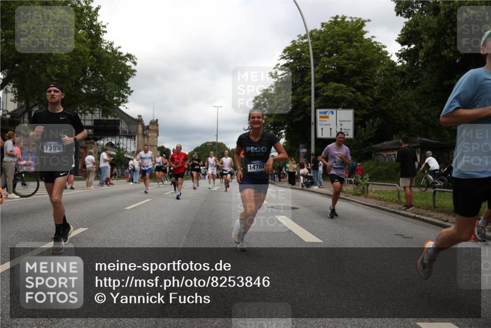29.06.2025 - hella hamburg halbmarathon Yannick Fuchs http://msf.ph/oto/8253846 29.06.2025 10:48:04 20KM 1267, 1422, 1442, 1502, 1549, 1870, 2432, 2630, 3096, 3103, 3310, 3898, 4299, 5020, 5259, 6260, 6294, 6374, 7129, 7395, 7478, 7973, 8223, 8285, 8394, 9032, 9380, 9791, 9922, 10040, 11009, 11068, 11430, 11789, 12213, 12321, 12607, 13147, 13397, 13794, 13803, 13869, 13912, 14026, 14239, 14702, 15146, 15856, 16623, 16750, 16780, 17482, 17765, 18308, 18450, 18514, 18612, 18759, 19067, 19177 meine-sportfotos.de