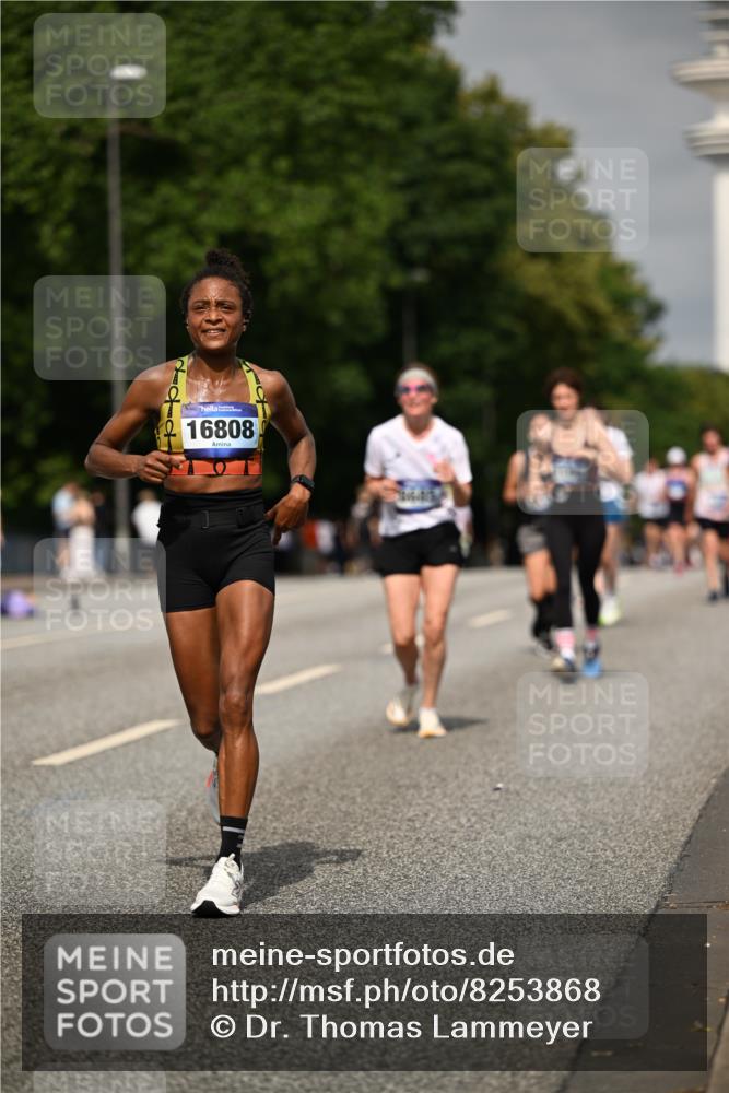 29.06.2025 - hella hamburg halbmarathon Dr. Thomas Lammeyer http://msf.ph/oto/8253868 29.06.2025 10:14:29 Kennedybrücke 1052, 1186, 1456, 4389, 7058, 8685, 9150, 9829, 9988 meine-sportfotos.de