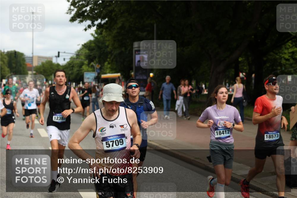 29.06.2025 - hella hamburg halbmarathon Yannick Fuchs http://msf.ph/oto/8253909 29.06.2025 10:35:43 20KM 1136, 1631, 2579, 2797, 3618, 4205, 4303, 4380, 4634, 4871, 4893, 5709, 6550, 6683, 6771, 6901, 7378, 7774, 7796, 8122, 8358, 9358, 9547, 9640, 9659, 9711, 9755, 9885, 10375, 10783, 11062, 11765, 11922, 12292, 12385, 12895, 13268, 13457, 14555, 14661, 15247, 15351, 16816, 17032, 17100, 17720, 17834, 18045, 18049, 18412, 18573, 18802 meine-sportfotos.de
