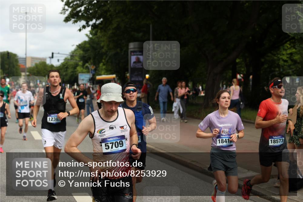 29.06.2025 - hella hamburg halbmarathon Yannick Fuchs http://msf.ph/oto/8253929 29.06.2025 10:35:43 20KM 1136, 1631, 2579, 2797, 3618, 4205, 4303, 4380, 4634, 4871, 4893, 5709, 6550, 6683, 6771, 6901, 7378, 7774, 7796, 8122, 8358, 9358, 9547, 9640, 9659, 9711, 9755, 9885, 10375, 10783, 11062, 11765, 11922, 12292, 12385, 12895, 13268, 13457, 14555, 14661, 15247, 15351, 16816, 17032, 17100, 17720, 17834, 18045, 18049, 18412, 18573, 18802 meine-sportfotos.de