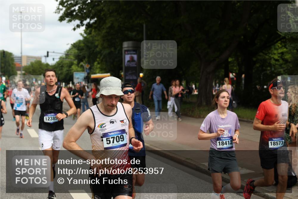 29.06.2025 - hella hamburg halbmarathon Yannick Fuchs http://msf.ph/oto/8253957 29.06.2025 10:35:43 20KM 1136, 1631, 2579, 2797, 3618, 4205, 4303, 4380, 4634, 4871, 4893, 5709, 6550, 6683, 6771, 6901, 7378, 7774, 7796, 8122, 8358, 9358, 9547, 9640, 9659, 9711, 9755, 9885, 10375, 10783, 11062, 11765, 11922, 12292, 12385, 12895, 13268, 13457, 14555, 14661, 15247, 15351, 16816, 17032, 17100, 17720, 17834, 18045, 18049, 18412, 18573, 18802 meine-sportfotos.de