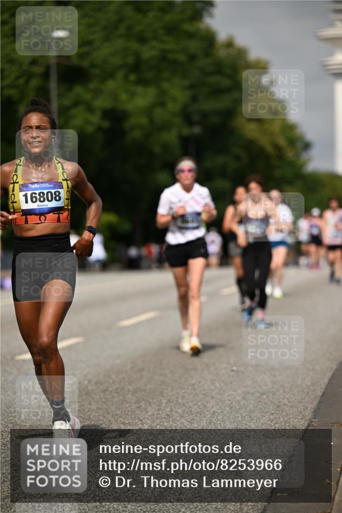 29.06.2025 - hella hamburg halbmarathon Dr. Thomas Lammeyer http://msf.ph/oto/8253966 29.06.2025 10:14:29 Kennedybrücke 1052, 1186, 1456, 4389, 7058, 8685, 9150, 9829, 9988 meine-sportfotos.de