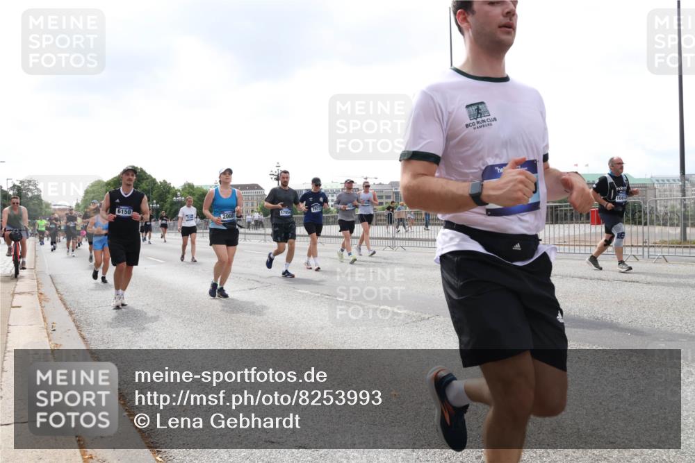 29.06.2025 - hella hamburg halbmarathon Lena Gebhardt http://msf.ph/oto/8253993 29.06.2025 10:45:48 Lombardsbrücke 1004, 1033, 1060, 1085, 1100, 1104, 1421, 1426, 1555, 1713, 1854, 1867, 1868, 1983, 2008, 2216, 2217, 2398, 2522, 2550, 2657, 2664, 2917, 2954, 2965, 2973, 3357, 3377, 4104, 4223, 4224, 4306, 4317, 4388, 4572, 5044, 5339, 5635, 5703, 5769, 5770, 5892, 5949, 6133, 6150, 6333, 6623, 6763, 6911, 6922, 7268, 7283, 7356, 7530, 7541, 7605, 7859, 7894, 8745, 9120, 9121, 9426, 9620, 10030, 10182, 10225, 10327, 10329, 10367, 10511, 11358 meine-sportfotos.de