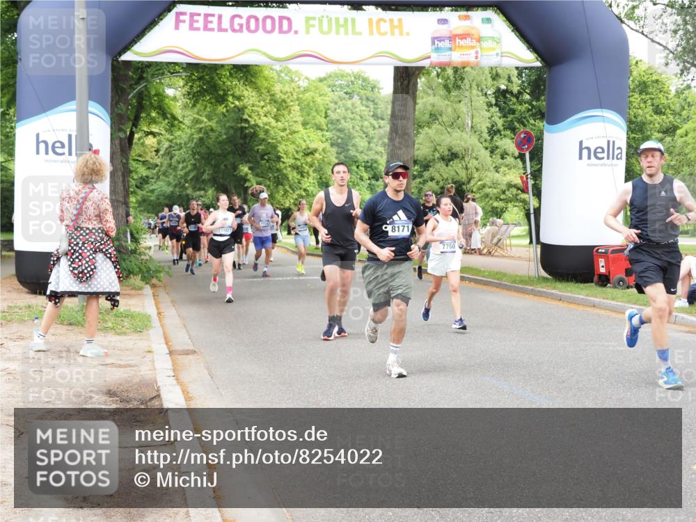29.06.2025 - hella hamburg halbmarathon MichiJ http://msf.ph/oto/8254022 29.06.2025 10:52:23 Zwischen KM18-KM19 1062, 1559, 3328, 7210, 7211, 7760, 7888, 8171, 8894, 8960, 10402 meine-sportfotos.de