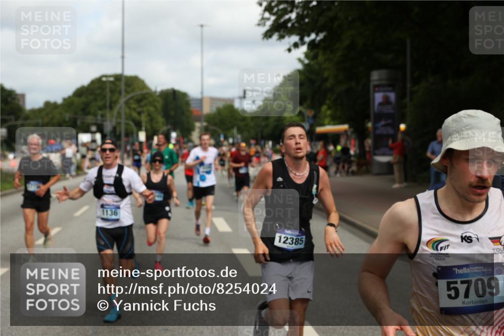 29.06.2025 - hella hamburg halbmarathon Yannick Fuchs http://msf.ph/oto/8254024 29.06.2025 10:35:43 20KM 1136, 1631, 2579, 2797, 3618, 4205, 4303, 4380, 4634, 4871, 4893, 5709, 6550, 6683, 6771, 6901, 7378, 7774, 7796, 8122, 8358, 9358, 9547, 9640, 9659, 9711, 9755, 9885, 10375, 10783, 11062, 11765, 11922, 12292, 12385, 12895, 13268, 13457, 14555, 14661, 15247, 15351, 16816, 17032, 17100, 17720, 17834, 18045, 18049, 18412, 18573, 18802 meine-sportfotos.de
