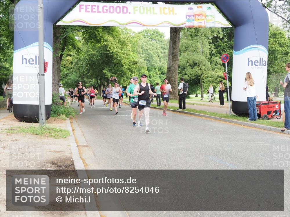 29.06.2025 - hella hamburg halbmarathon MichiJ http://msf.ph/oto/8254046 29.06.2025 10:29:10 Zwischen KM18-KM19 2568, 2949, 6080, 8467, 10934, 15424, 15813, 18173 meine-sportfotos.de
