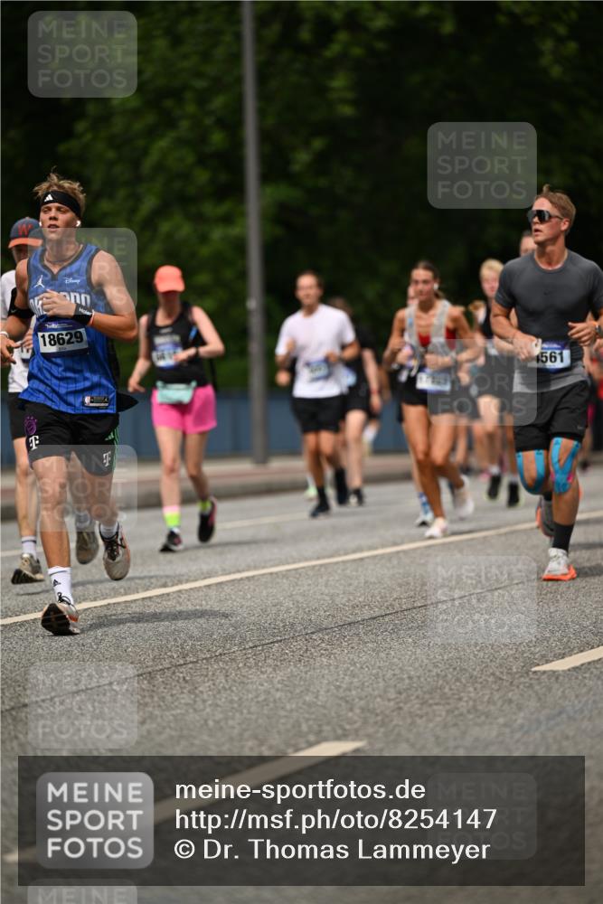 29.06.2025 - hella hamburg halbmarathon Dr. Thomas Lammeyer http://msf.ph/oto/8254147 29.06.2025 10:35:04 Kennedybrücke 1059, 1472, 1773, 2097, 2414, 2505, 2569, 2754, 2755, 3131, 3443, 4561, 4817, 5437, 5943, 6057, 6195, 6546, 6616, 6620, 6725, 6787, 7071, 7351, 7604, 7772, 8050, 8792, 9576, 9937, 10989 meine-sportfotos.de