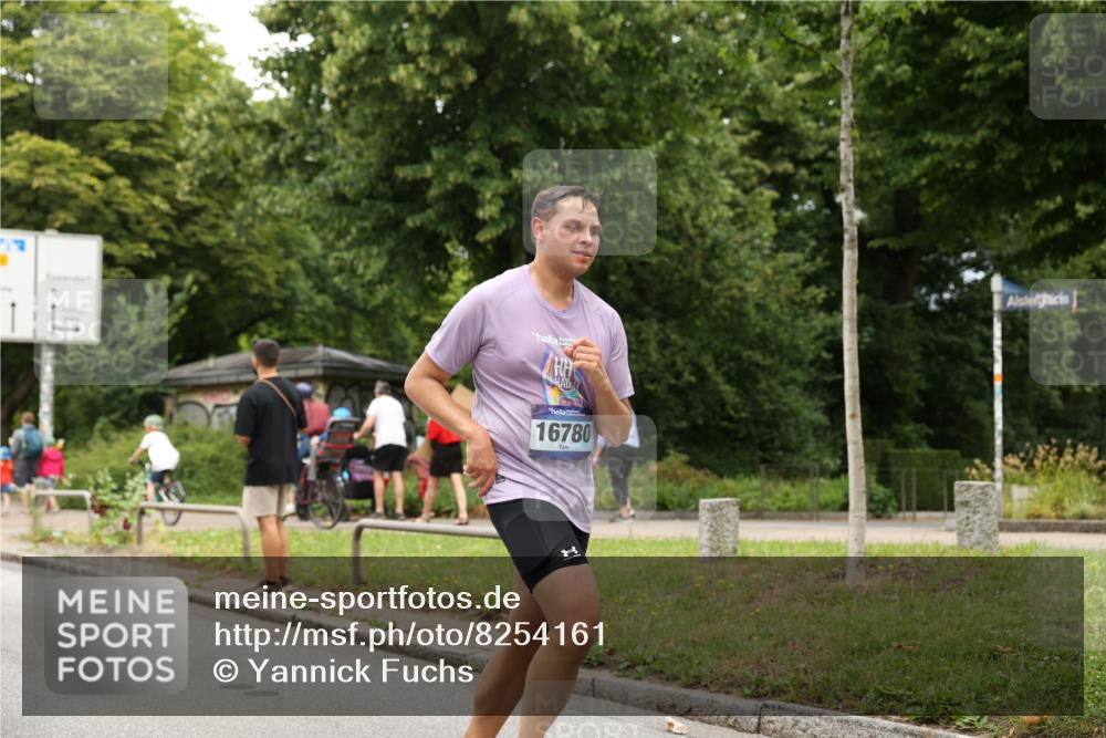 29.06.2025 - hella hamburg halbmarathon Yannick Fuchs http://msf.ph/oto/8254161 29.06.2025 10:48:06 20KM 1267, 1422, 1442, 1549, 1870, 2432, 2630, 3096, 3103, 3310, 3898, 4299, 5259, 6260, 6294, 6374, 7129, 7395, 7478, 7973, 8223, 8285, 8394, 9032, 9380, 9791, 9922, 10040, 11009, 11430, 11789, 12213, 12321, 12607, 13147, 13794, 13803, 13869, 14026, 14239, 14702, 15146, 16092, 16623, 16750, 16780, 17482, 17740, 17765, 18308, 18450, 18514, 18612, 18759, 19067, 19177 meine-sportfotos.de